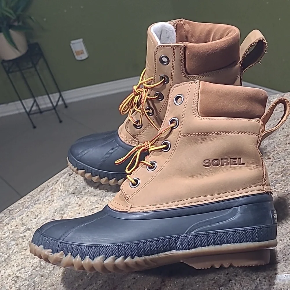 Sorel Cheyanne II Lace Boots - Tan Leather Size 8